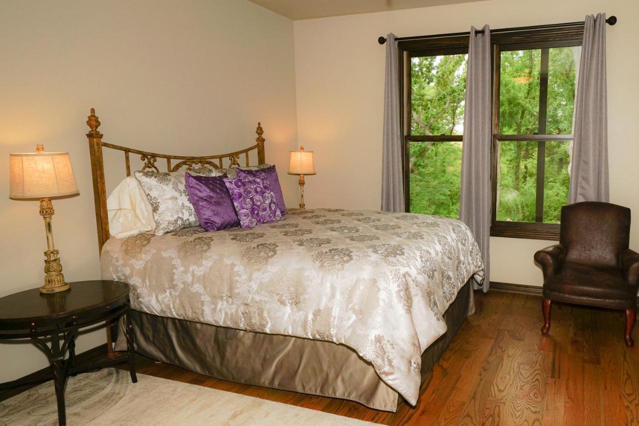 Hidden Meadows Bed And Breakfast Stillwater Room photo